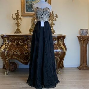 Women’s formal embroidery beaded evening gown prom dress